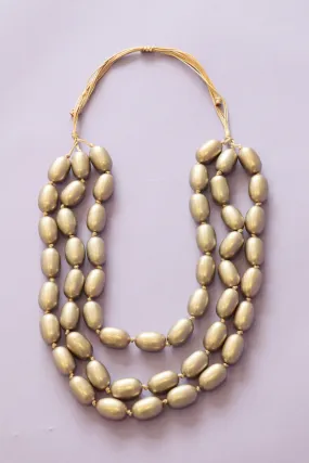 Here’s an optimized title for your e-commerce product:

Elegant Aya Gold Necklace - Dazzling 18K Gold Plated Statement Jewelry for Women