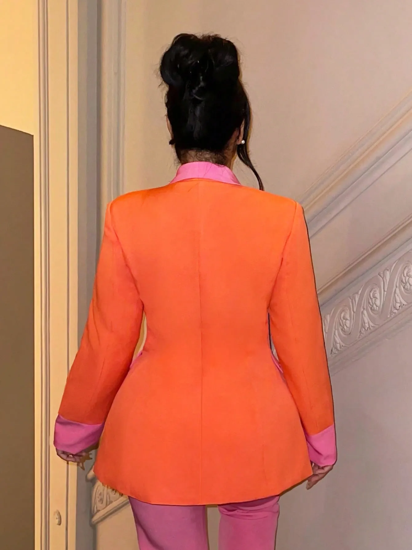 Single-Button Colorblock Blazer with Stylish Modern Design