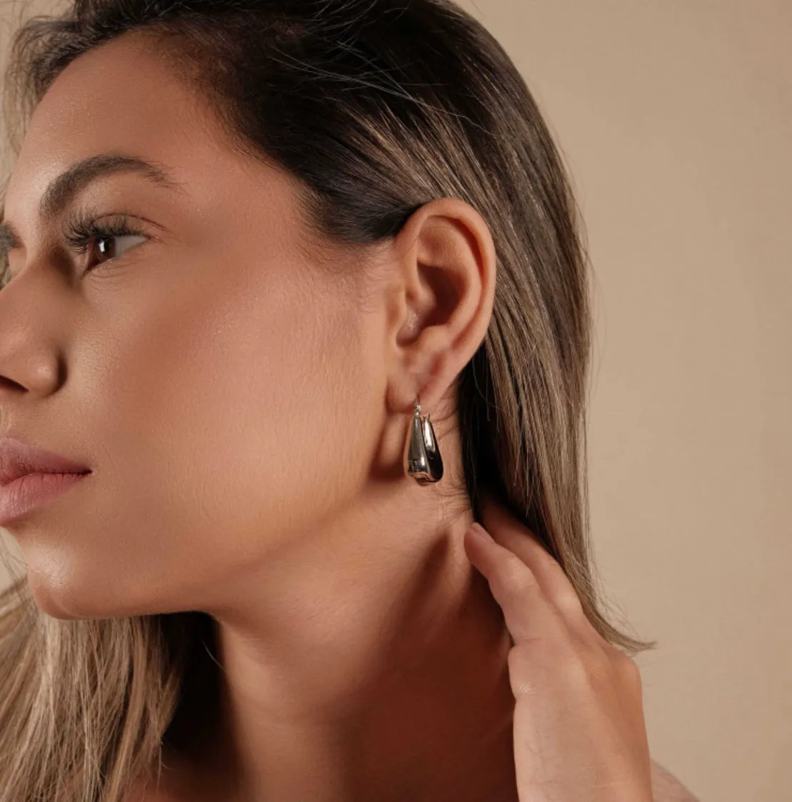 EARRING HOOP SQUARE MODERN