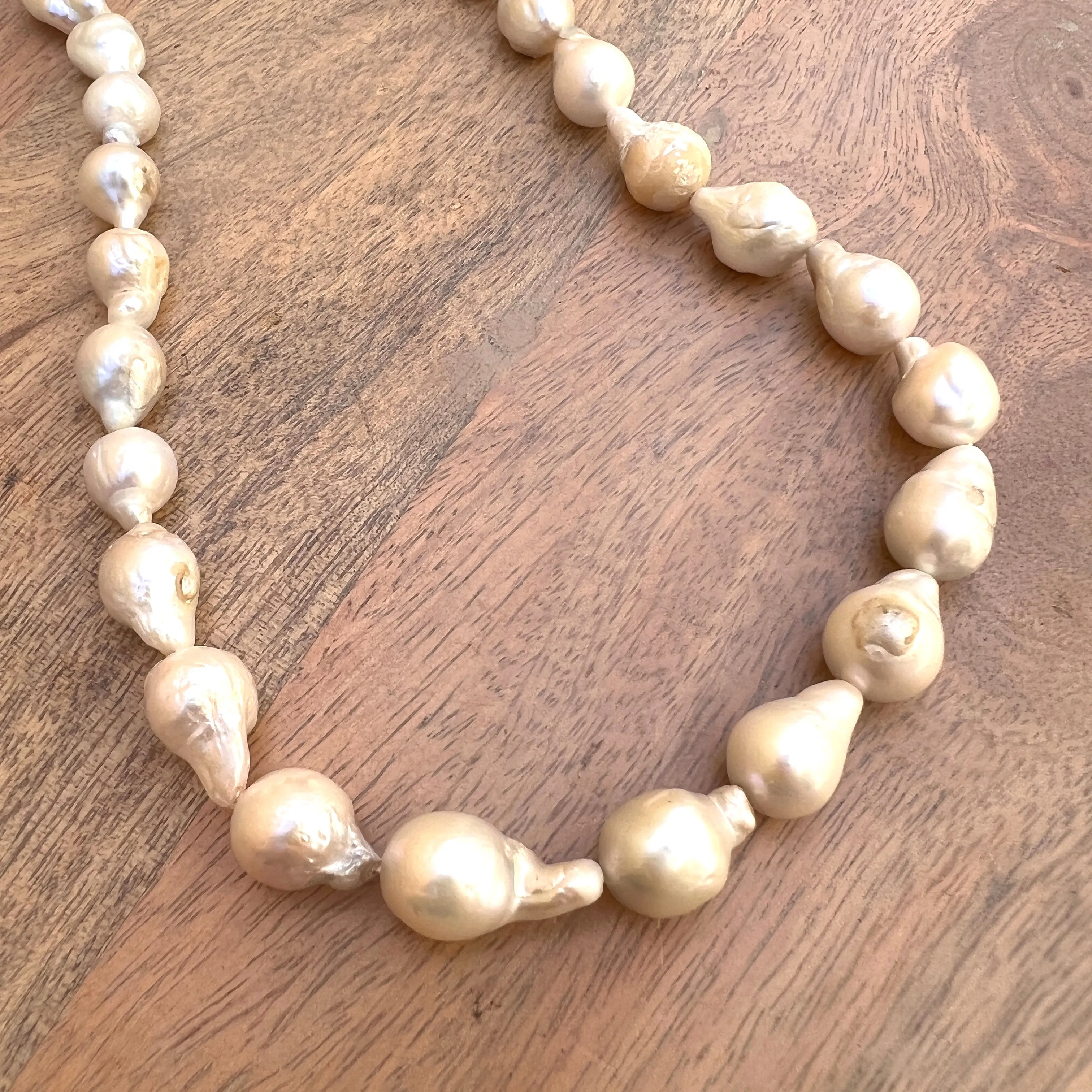 Small Baroque Pearl Strand