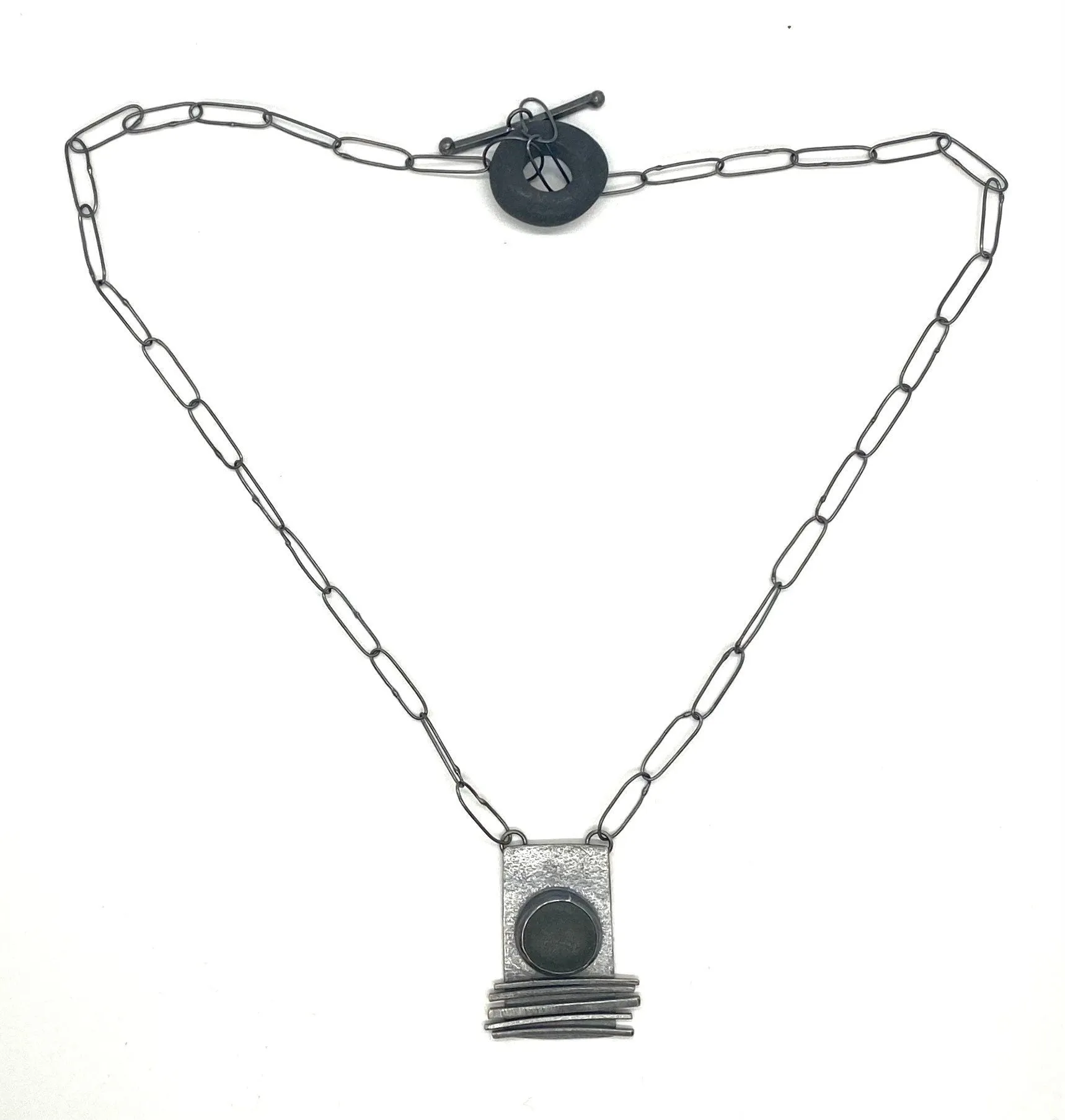Small Grass Rock Necklace