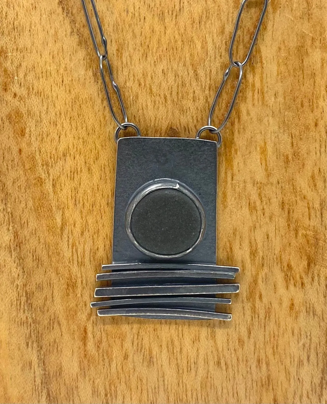 Small Grass Rock Necklace