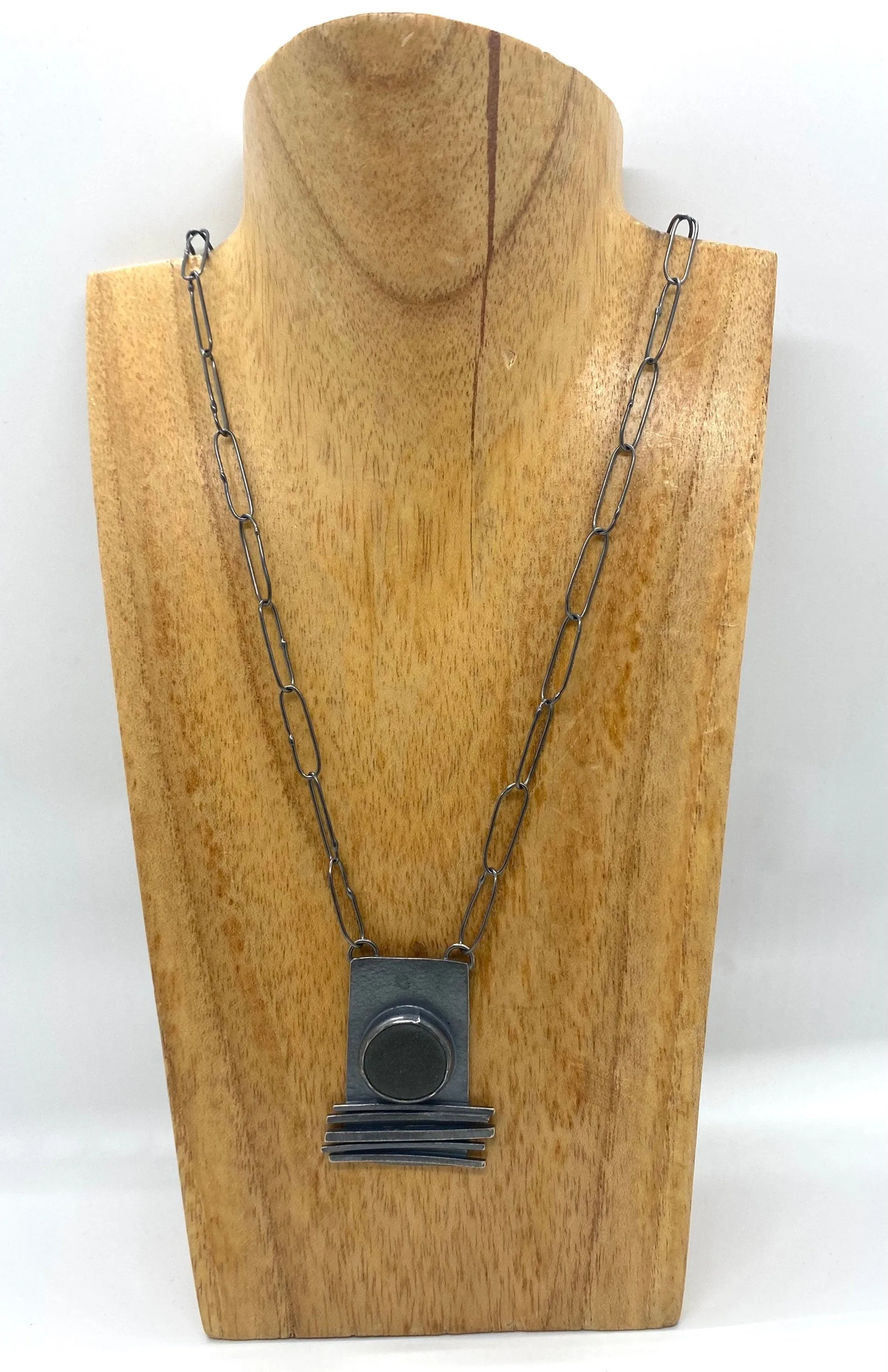 Small Grass Rock Necklace