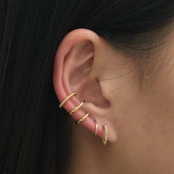 Sophisticated Sofia Earcuff in Luxurious Gold